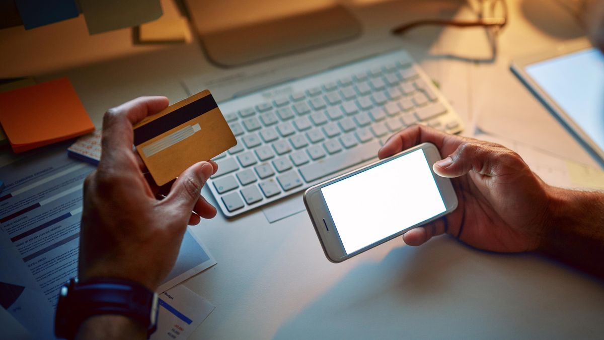 Drahá zkušenost s falešnými bankéři, statisíce nešťastníkům rychle zmizely